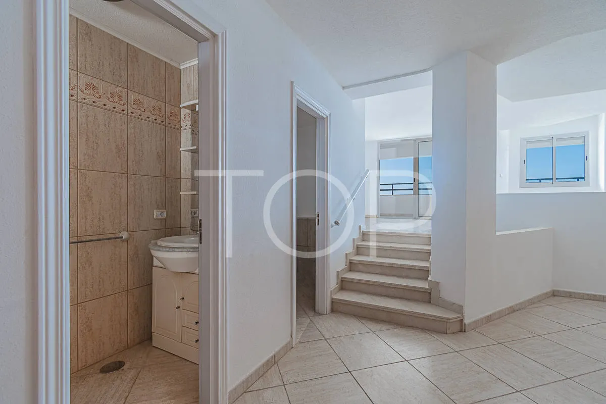 Schönes Penthouse mit Meerblick zu verkaufen in San Eugenio