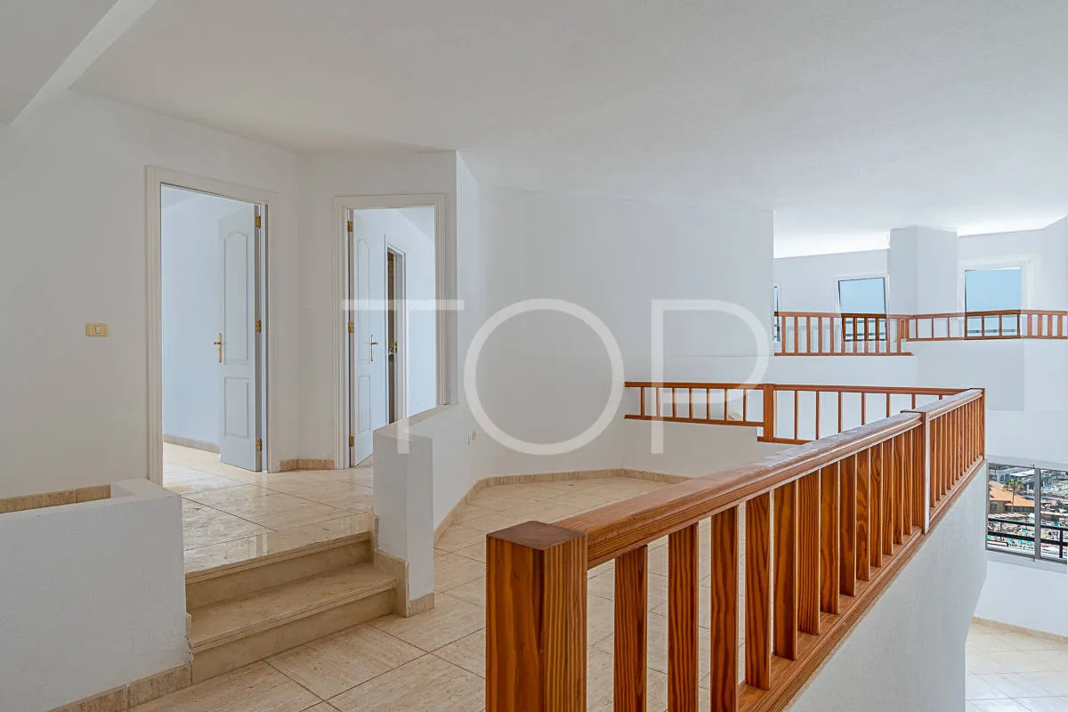 Schönes Penthouse mit Meerblick zu verkaufen in San Eugenio