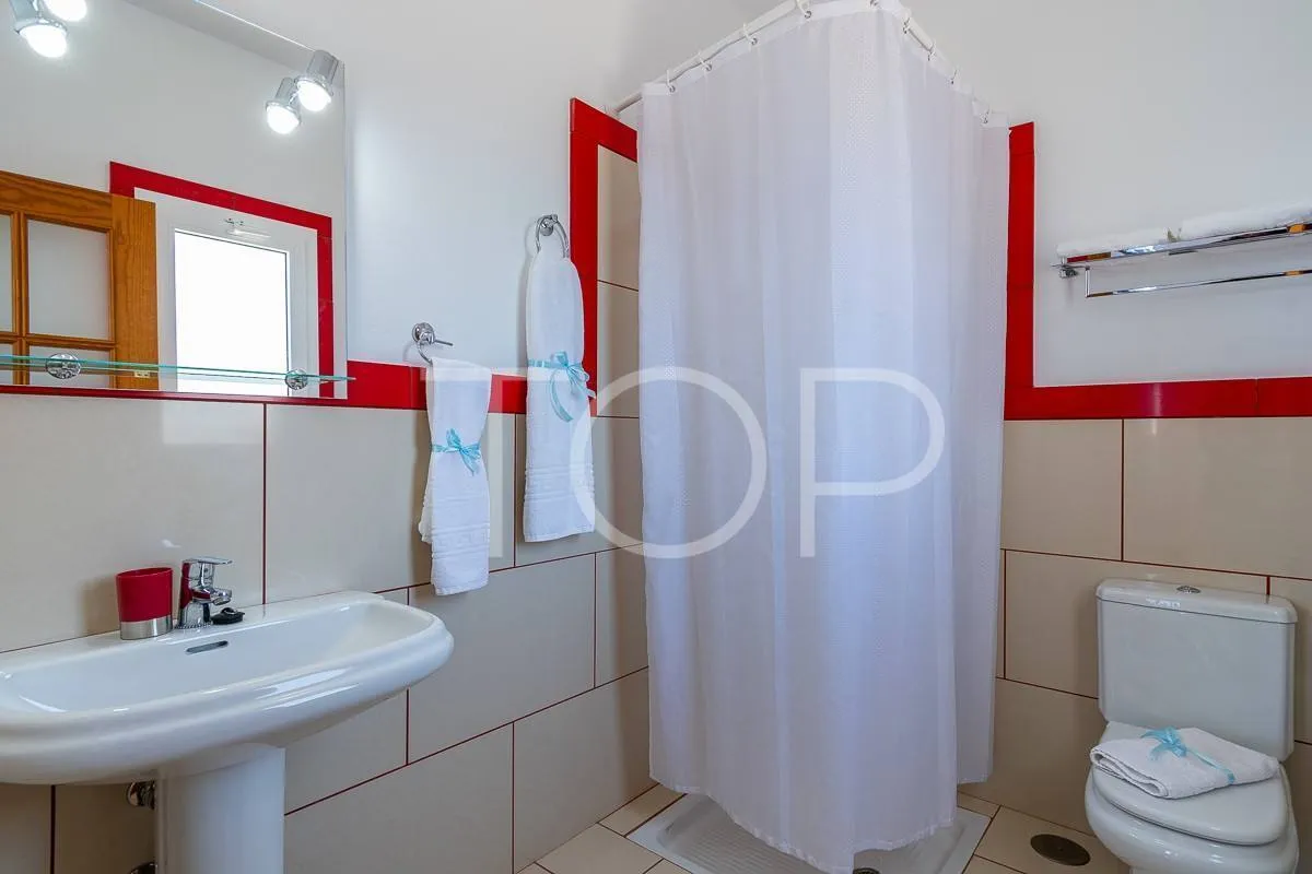 Schöne Luxusvilla mit Panoramablick auf das Meer und den Teide in Playa Paraíso zu verkaufen