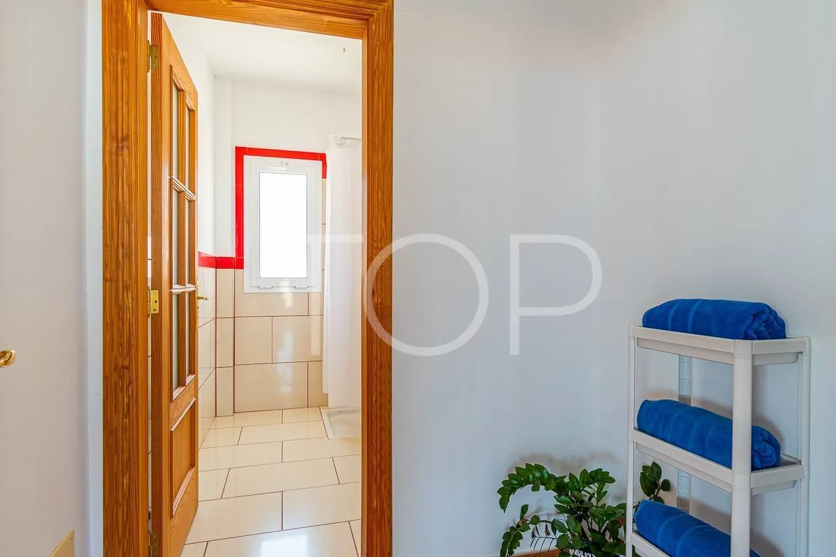 Hermosa villa de lujo en venta con vistas panorámicas al océano y al Teide en Playa Paraíso
