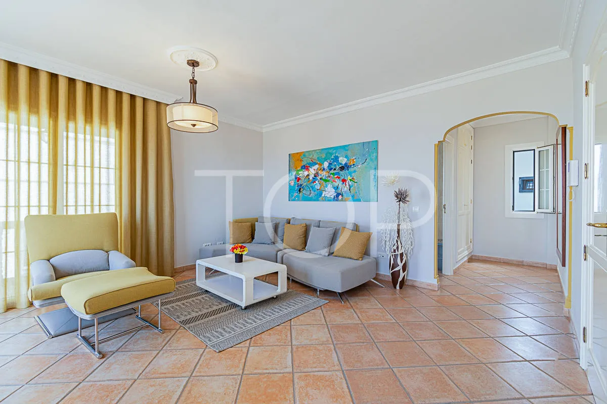 Exklusive Villa in erster Meereslinie mit Meerblick in el Duque, Costa Adeje