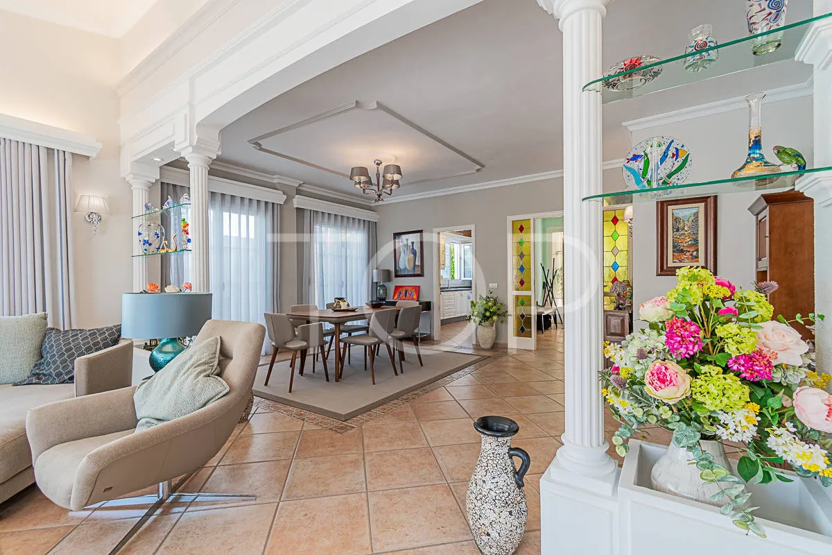 Exklusive Villa in erster Meereslinie mit Meerblick in el Duque, Costa Adeje