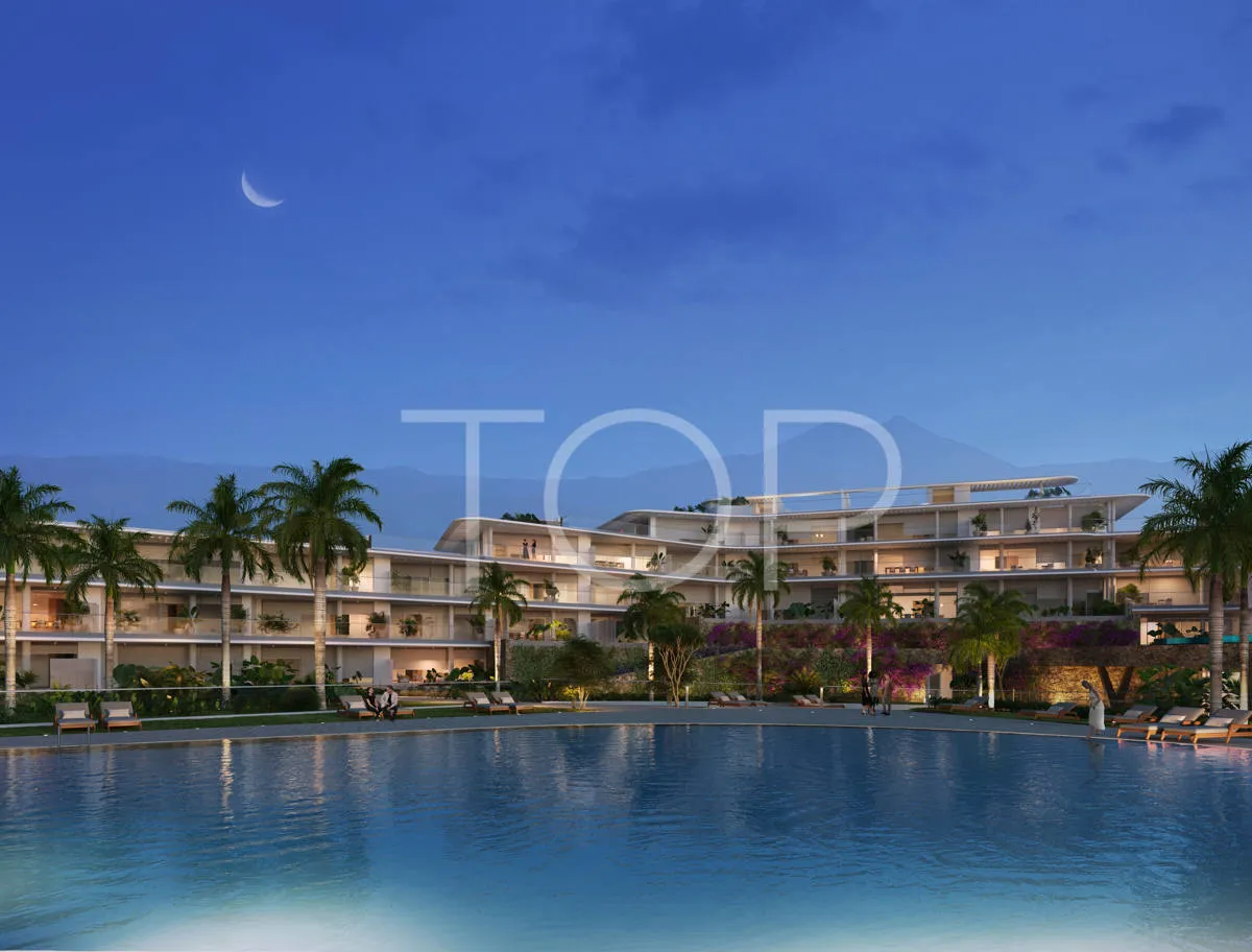 Espectacular apartamento en primera línea del mar con 3 dormitorios en una ubicación privilegiada en Playa San Juan