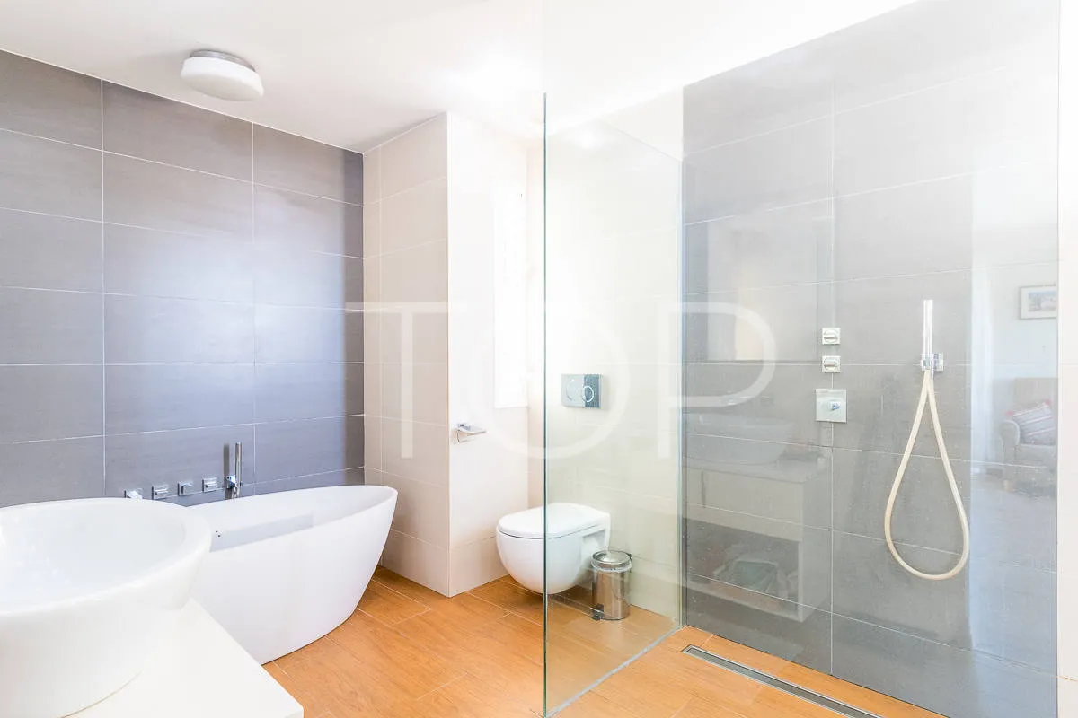 Beautiful detached house with three bedrooms and private swimming pool for sale in Madroñal