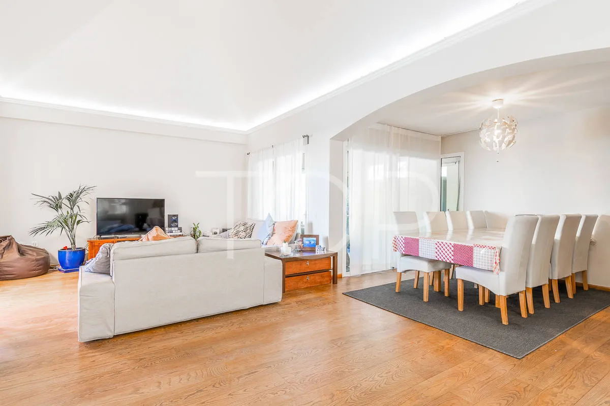 Beautiful detached house with three bedrooms and private swimming pool for sale in Madroñal