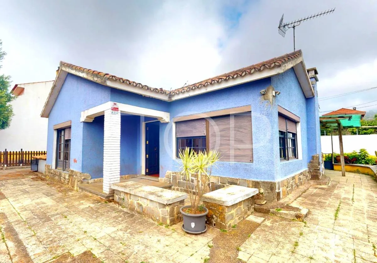 Chalet Independiente con amplia parcela en Tacoronte