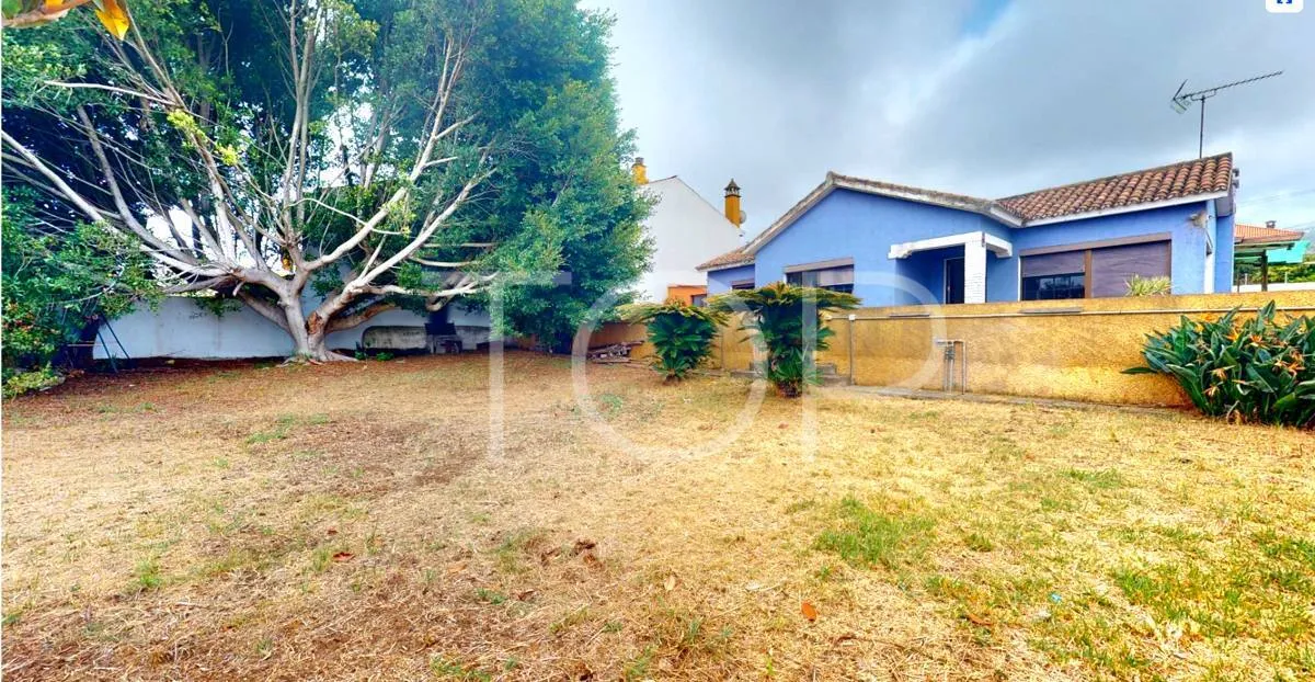 Detached Chalet with large plot in Tacoronte, in the north of Tenerife