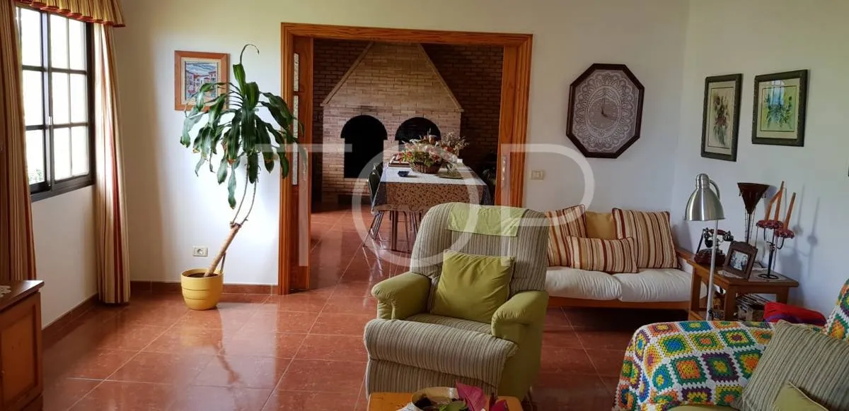 Spacious semi-detached house in La Orotava, in the north of Tenerife