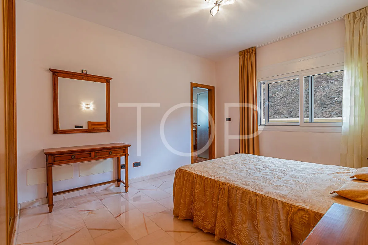 Exquisita villa en Costa Adeje con impresionantes vistas al mar