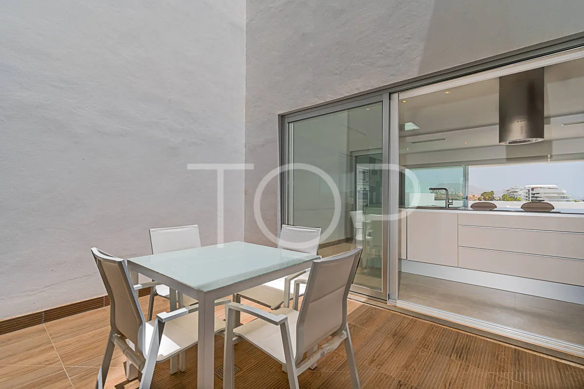 Exclusivo ático de 3 dormitorios a la venta en Caleta Palms, Costa Adeje
