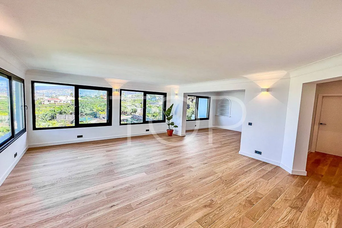 Traumhafte Villa mit atemberaubendem Panoramablick in Puerto de la Cruz