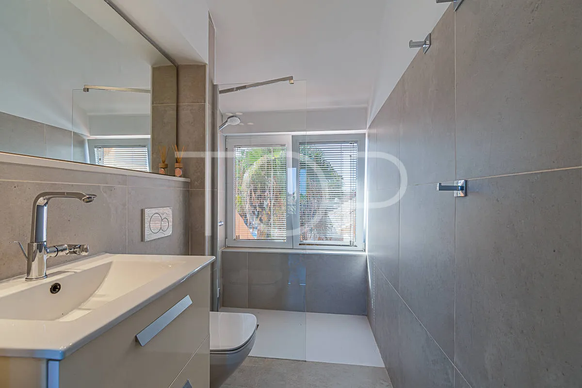 Charming, elegantly refurbished 3-storey-townhouse with amazing views overlooking the sea and the golf course of Adeje