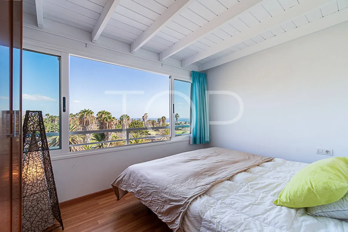 Charming, elegantly refurbished 3-storey-townhouse with amazing views overlooking the sea and the golf course of Adeje