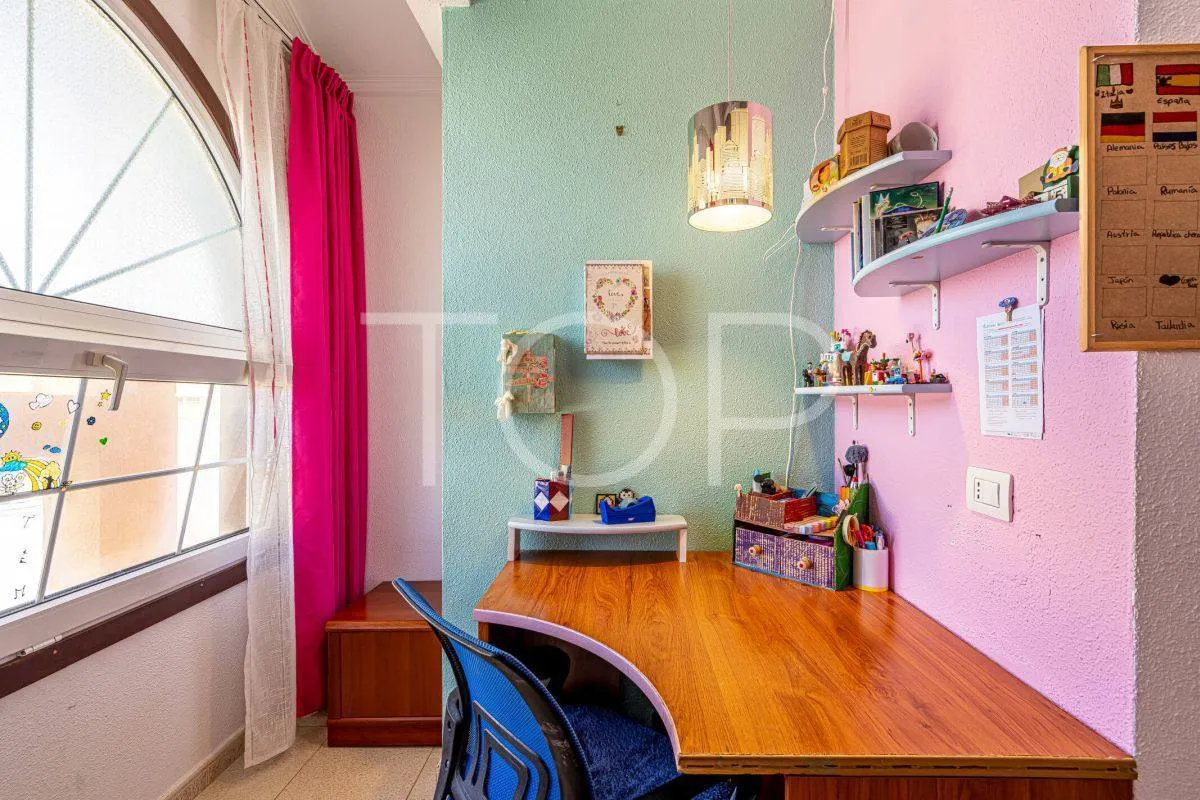 Preciosa villa independiente con piscina en el corazón de Adeje
