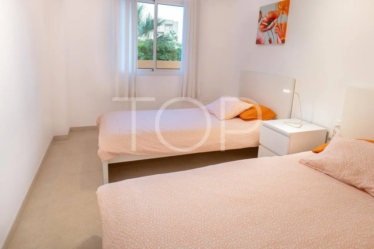 Wonderful 2-bedroom apartment with 120m2 terrace very close to the coast