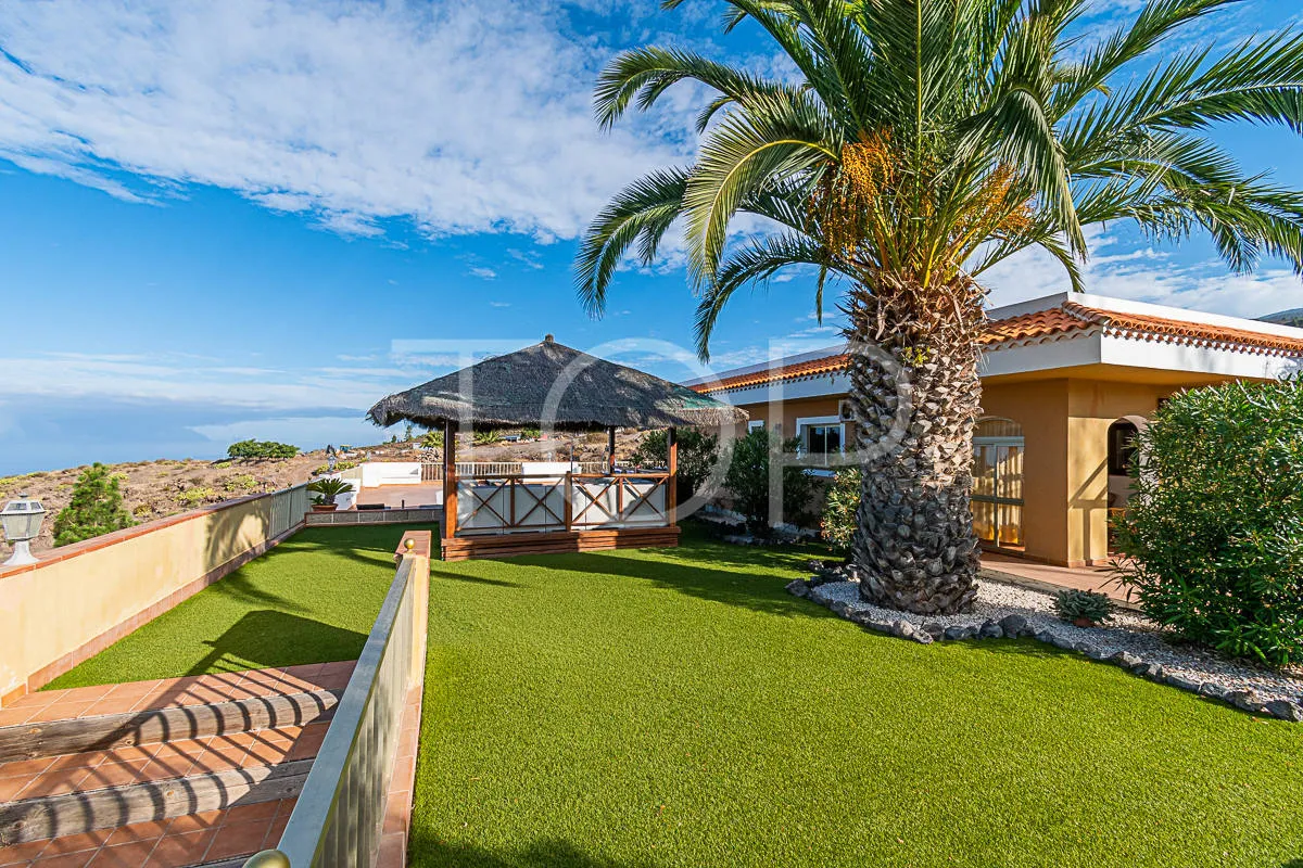 Bonita casa de campo a la venta en Taucho, con vistas espectaculares
