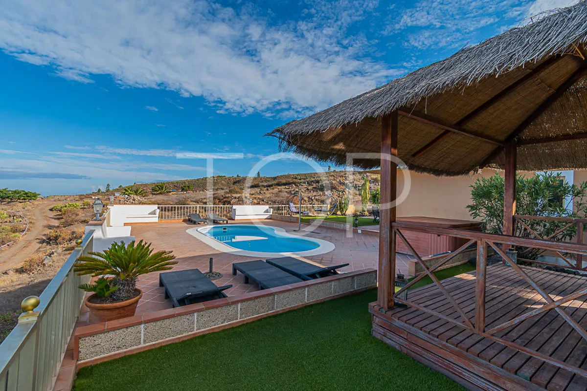 Bonita casa de campo a la venta en Taucho, con vistas espectaculares
