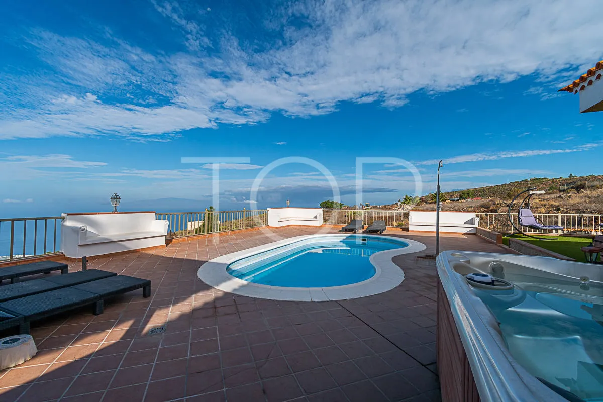 Bonita casa de campo a la venta en Taucho, con vistas espectaculares