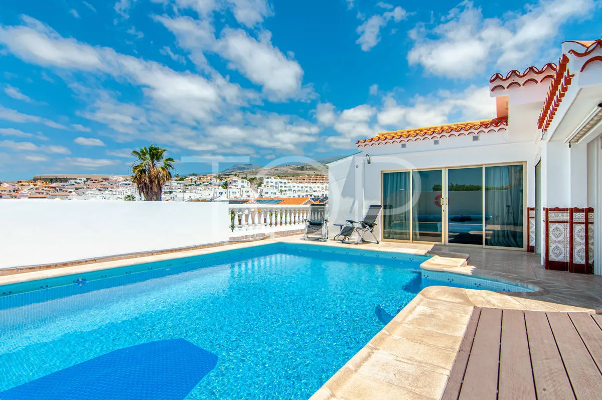 Villa zu verkaufen in Callao Salvaje
