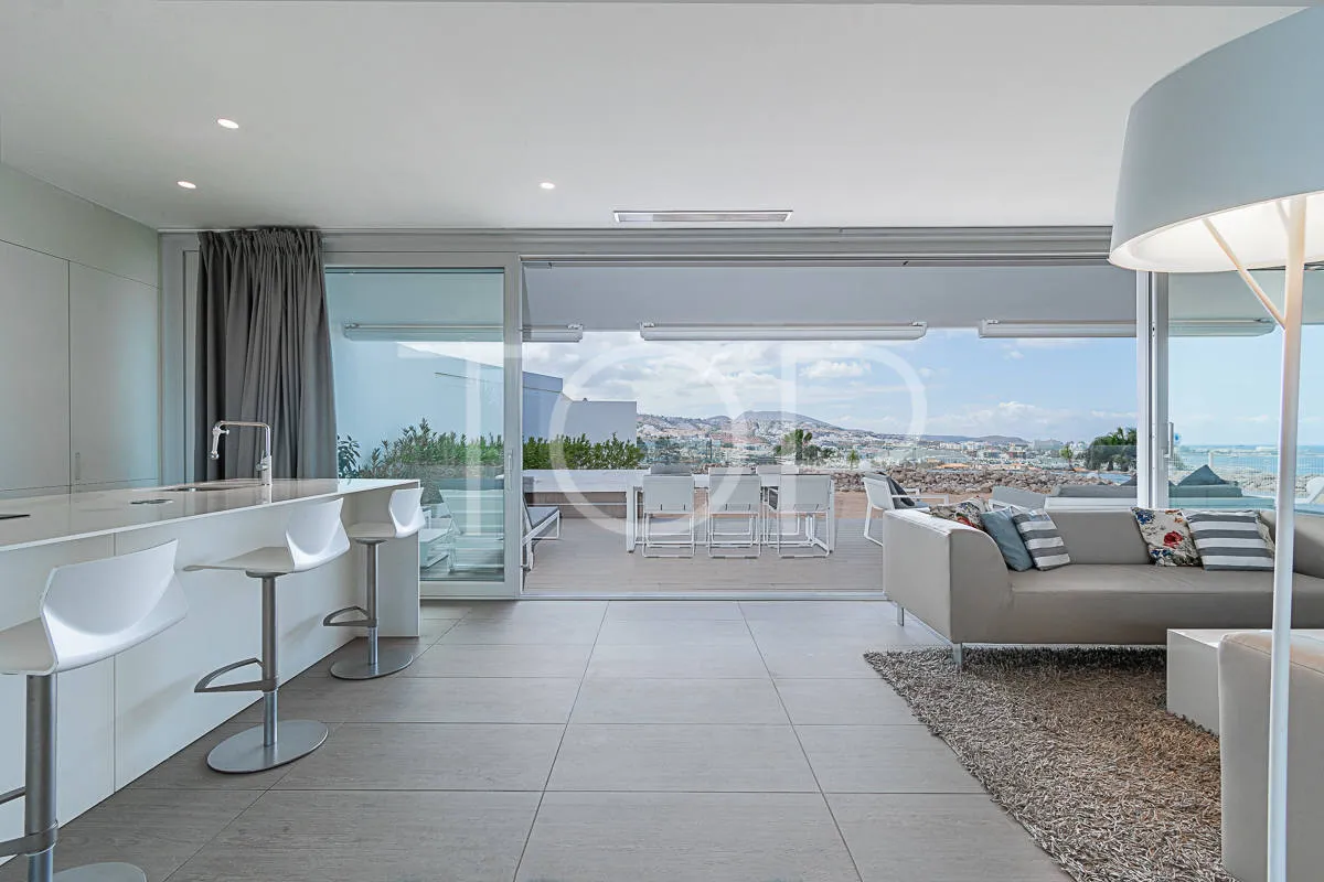 Lujoso y amplio apartamento de dos habitaciones con vistas al mar en Baobab Suites