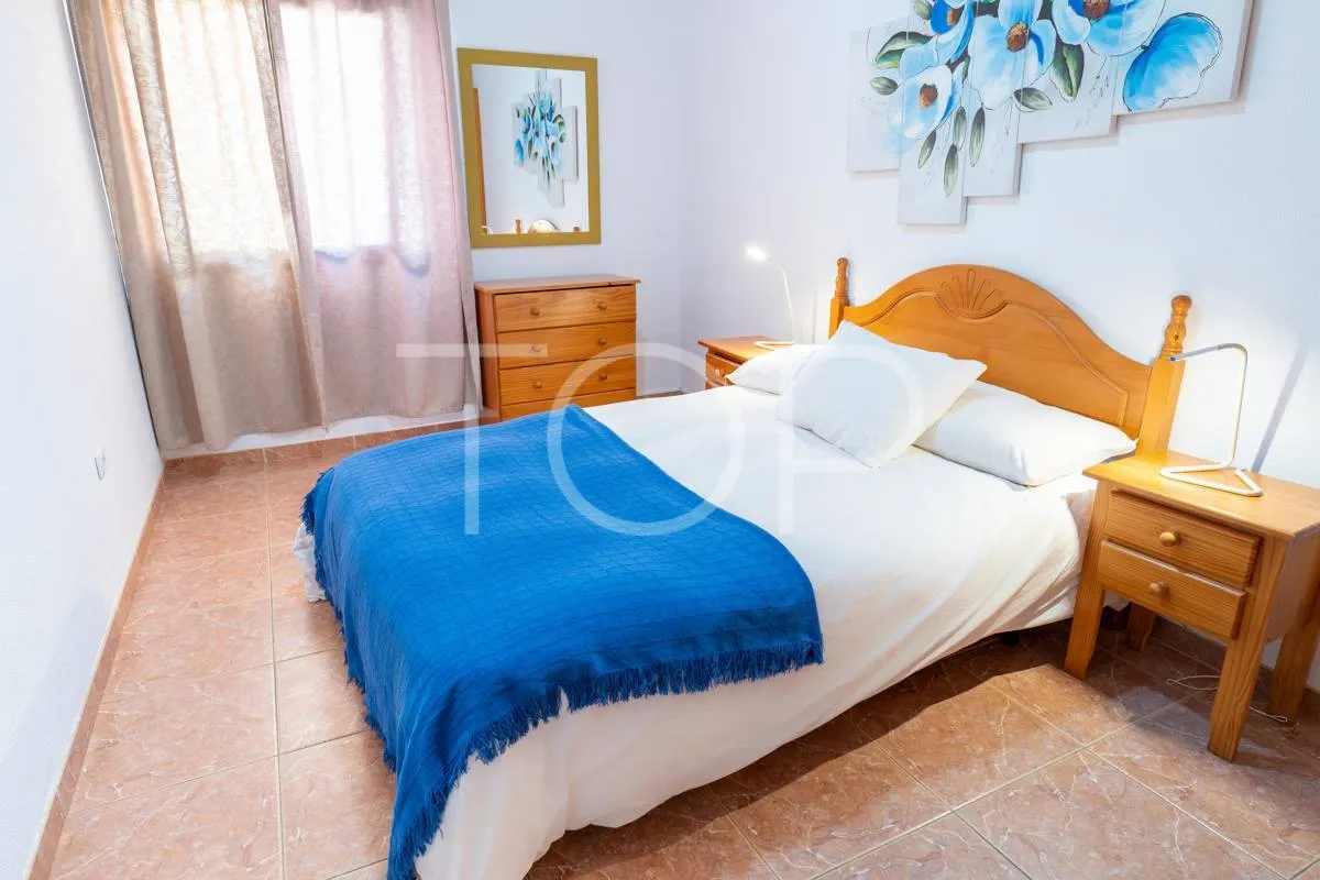 Piso luminoso con amplia terraza en el Puertito de Güímar