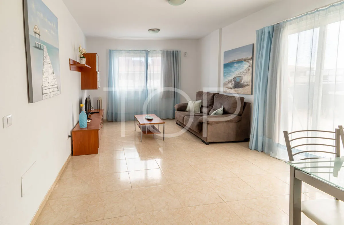 Bonito piso de 2 habitaciones con amplia terraza en el Puertito de Güímar