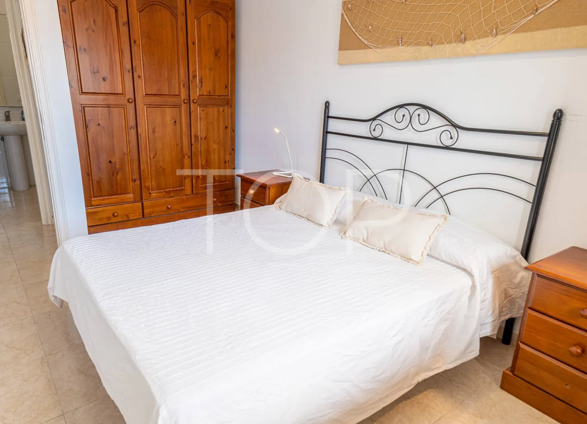 Bonito piso de 2 habitaciones con amplia terraza en el Puertito de Güímar