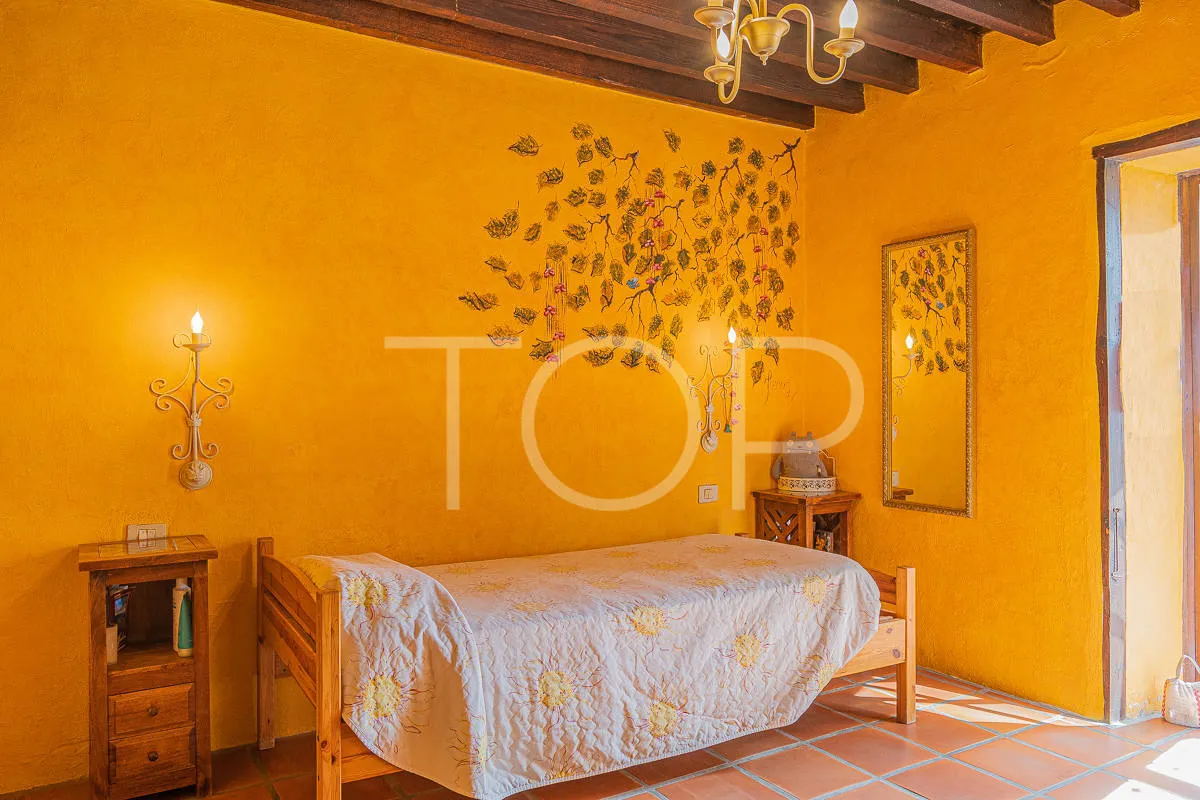 Acogedora casa canaria con vistas al mar y jardín en Granadilla de Abona