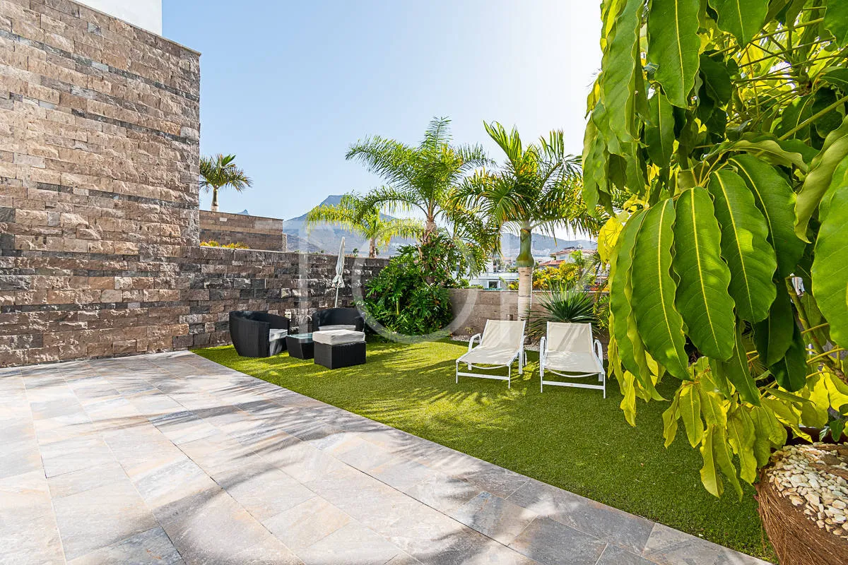 Stunning modern villa with ocean views for sale in luxury Playa del Duque area