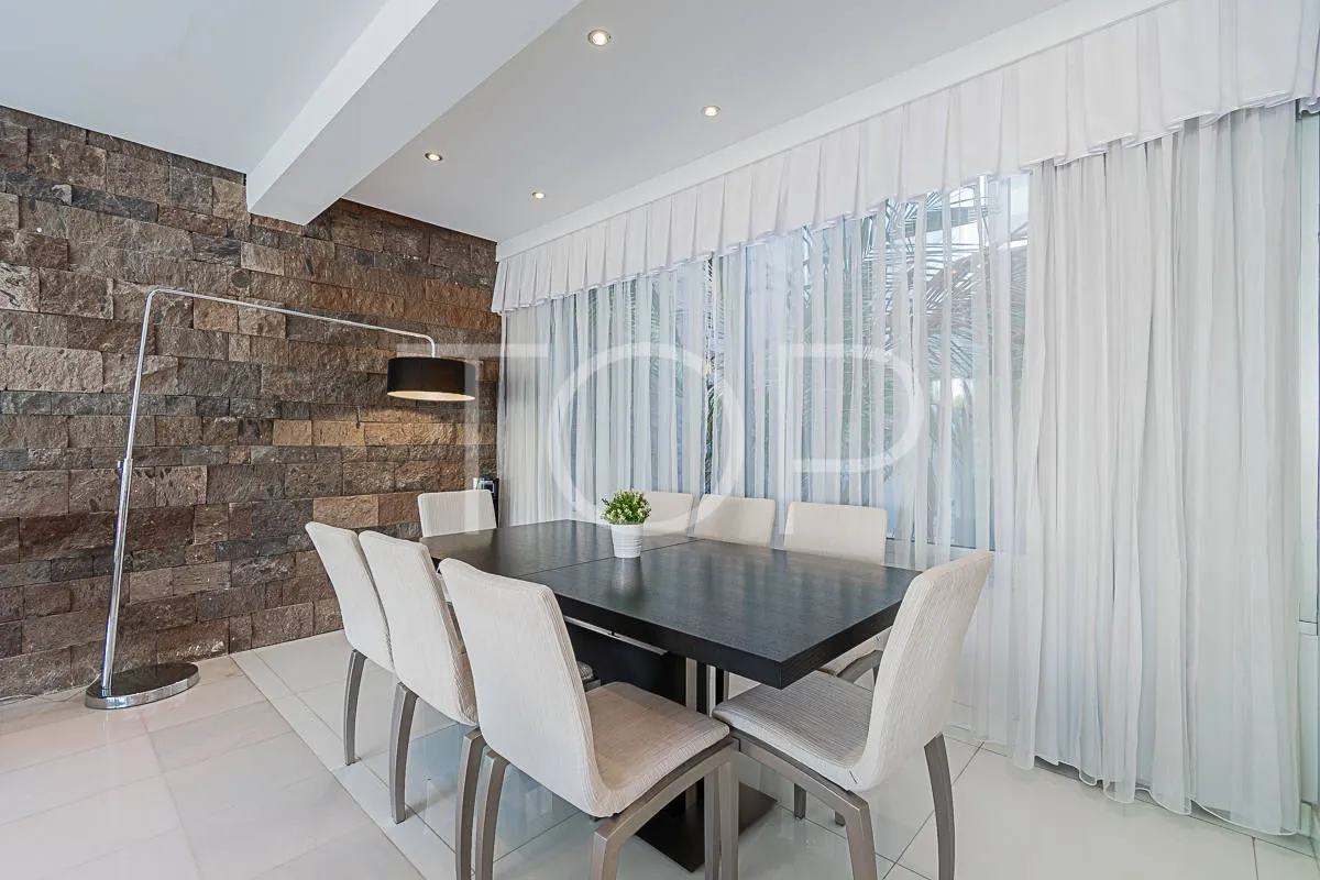 Stunning modern villa with ocean views for sale in luxury Playa del Duque area