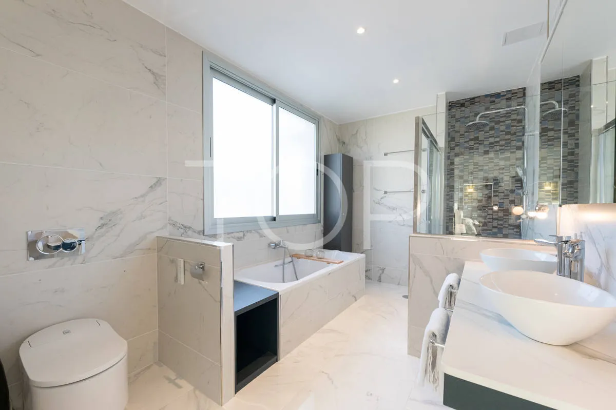 En venta fantástica villa de 4 dormitorios en la prestigiosa zona de Playa Paraíso