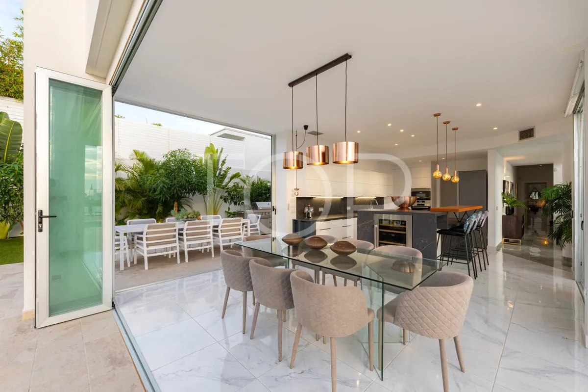 En venta fantástica villa de 4 dormitorios en la prestigiosa zona de Playa Paraíso