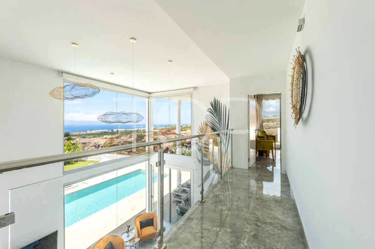En venta fantástica villa de 4 dormitorios en la prestigiosa zona de Playa Paraíso