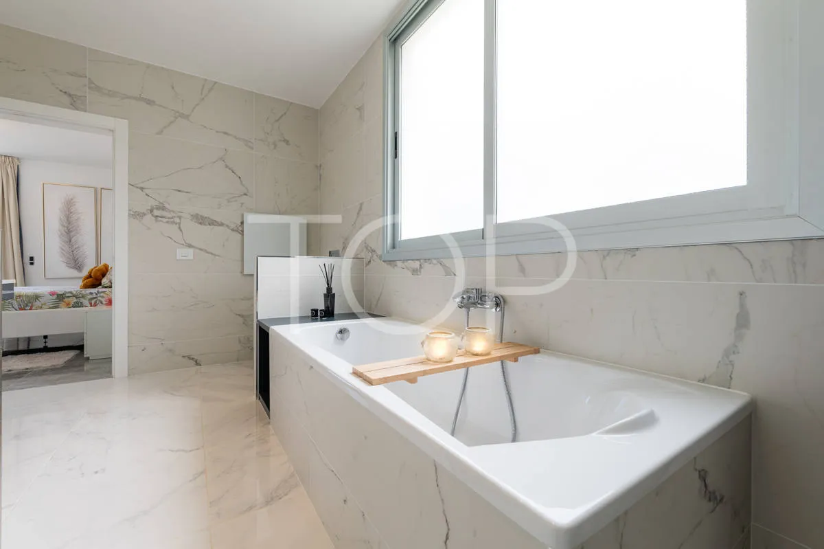 En venta fantástica villa de 4 dormitorios en la prestigiosa zona de Playa Paraíso