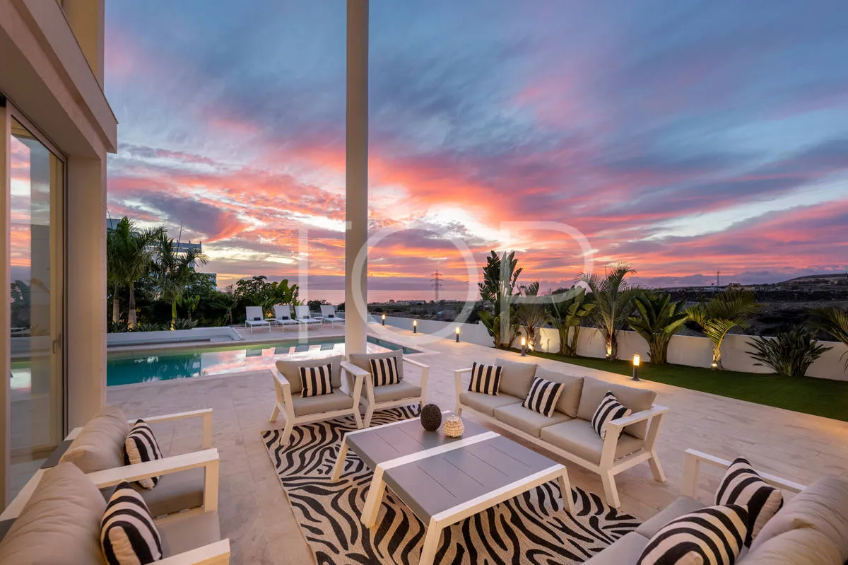 En venta fantástica villa de 4 dormitorios en la prestigiosa zona de Playa Paraíso