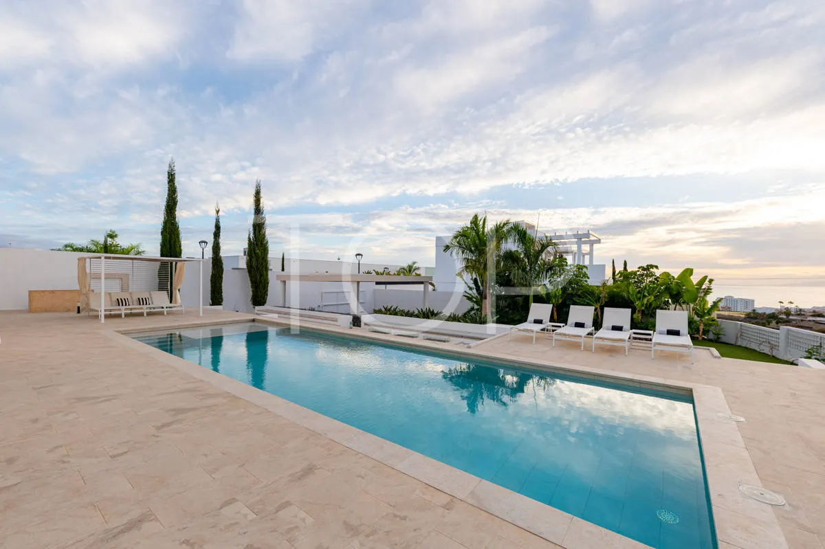 En venta fantástica villa de 4 dormitorios en la prestigiosa zona de Playa Paraíso