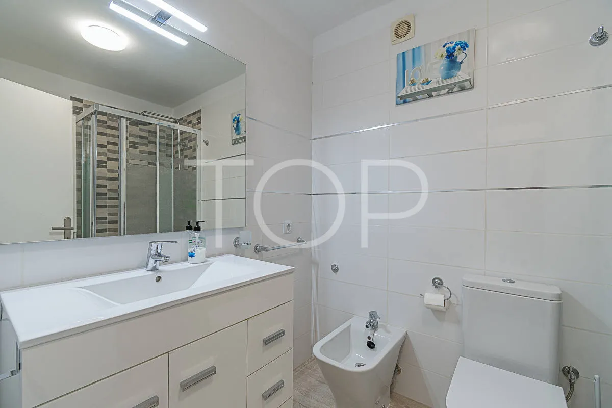 Nice apartment with large terrace and sea view in San Eugenio Bajo