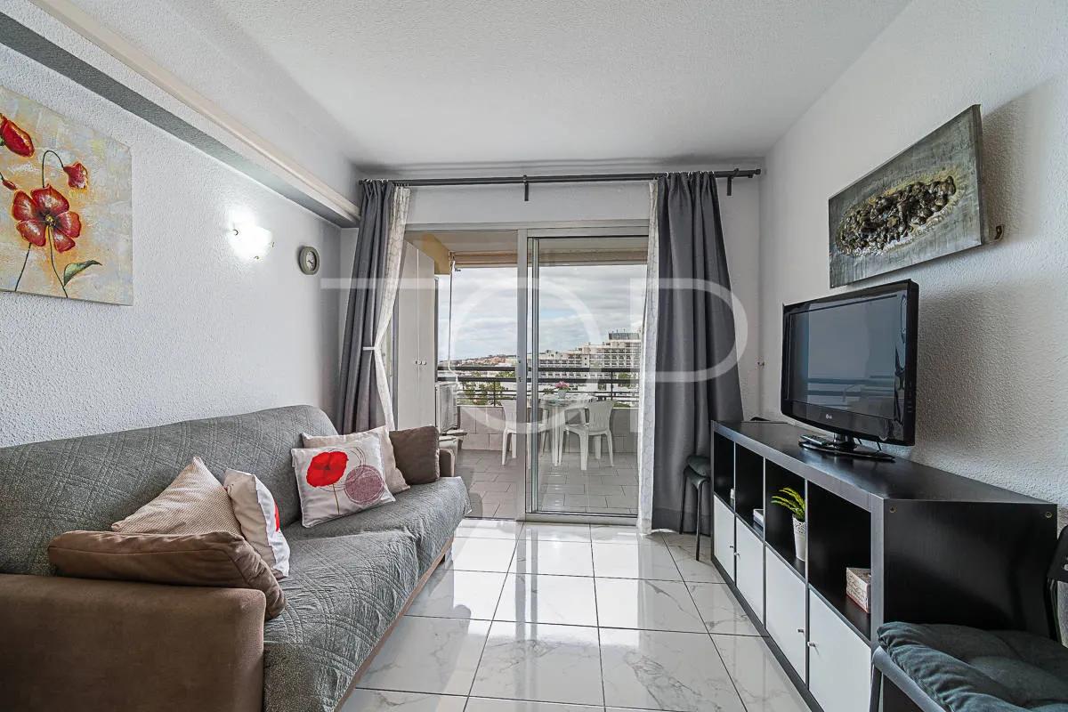 Nice apartment with large terrace and sea view in San Eugenio Bajo