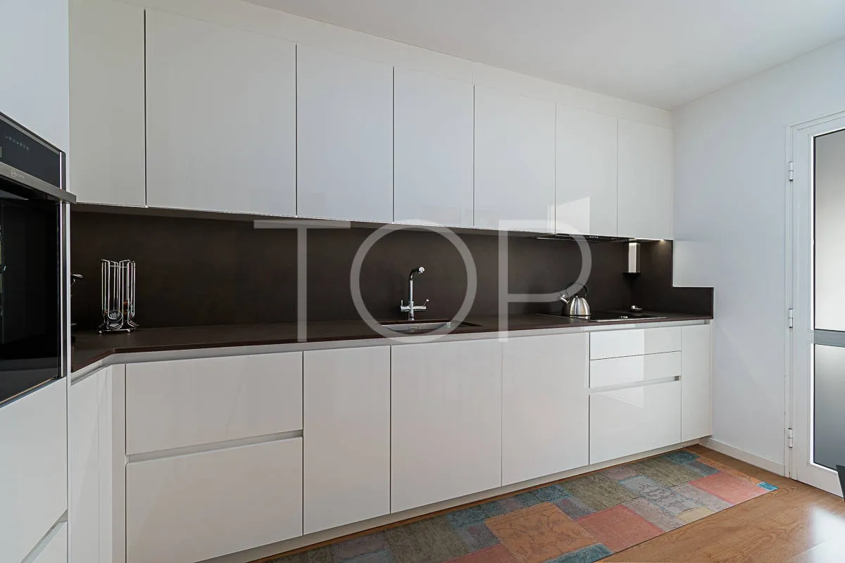 Residencia de lujo con vistas al mar y jardines exquisitos