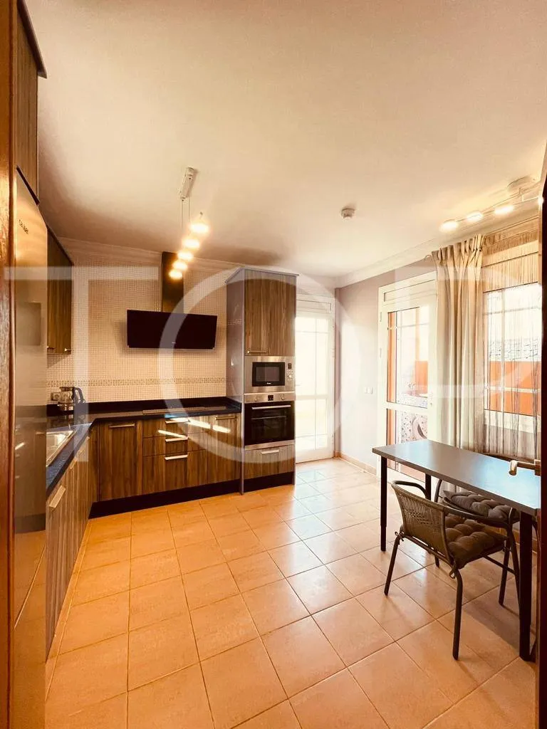 Villa moderna con piscina en venta en Los Cristianos